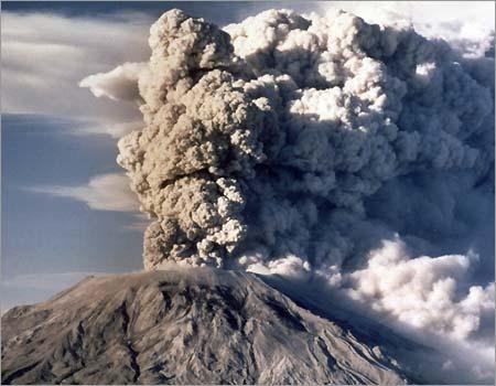 Mt St Helens during the eruption